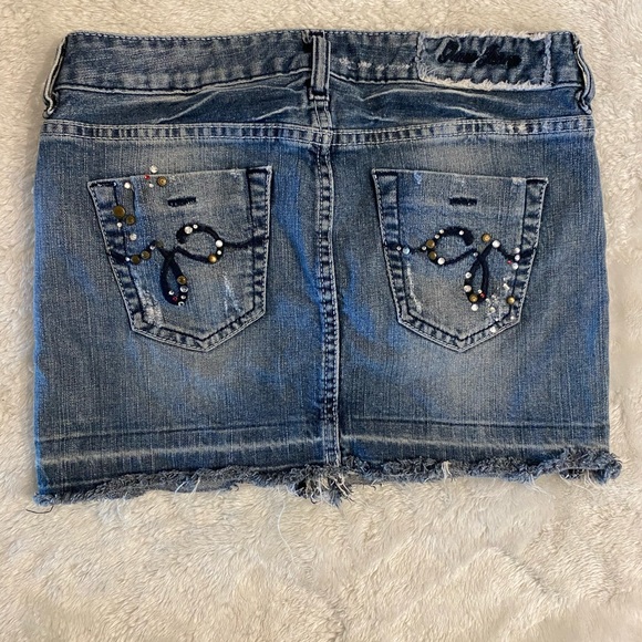 Guess jean skirt - Picture 2 of 3